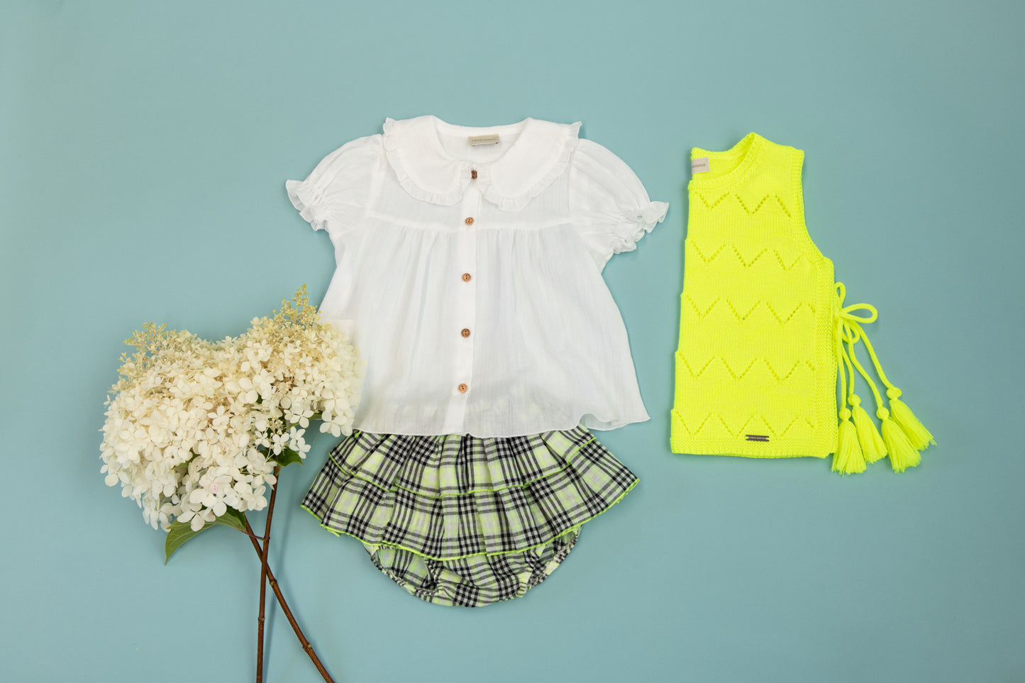 BLUSA BLANCA BOTONES