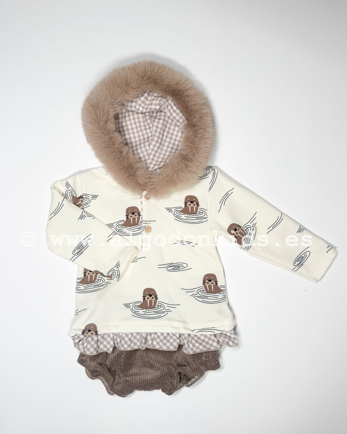 CONJUNTO LEON MARINO NIÑA