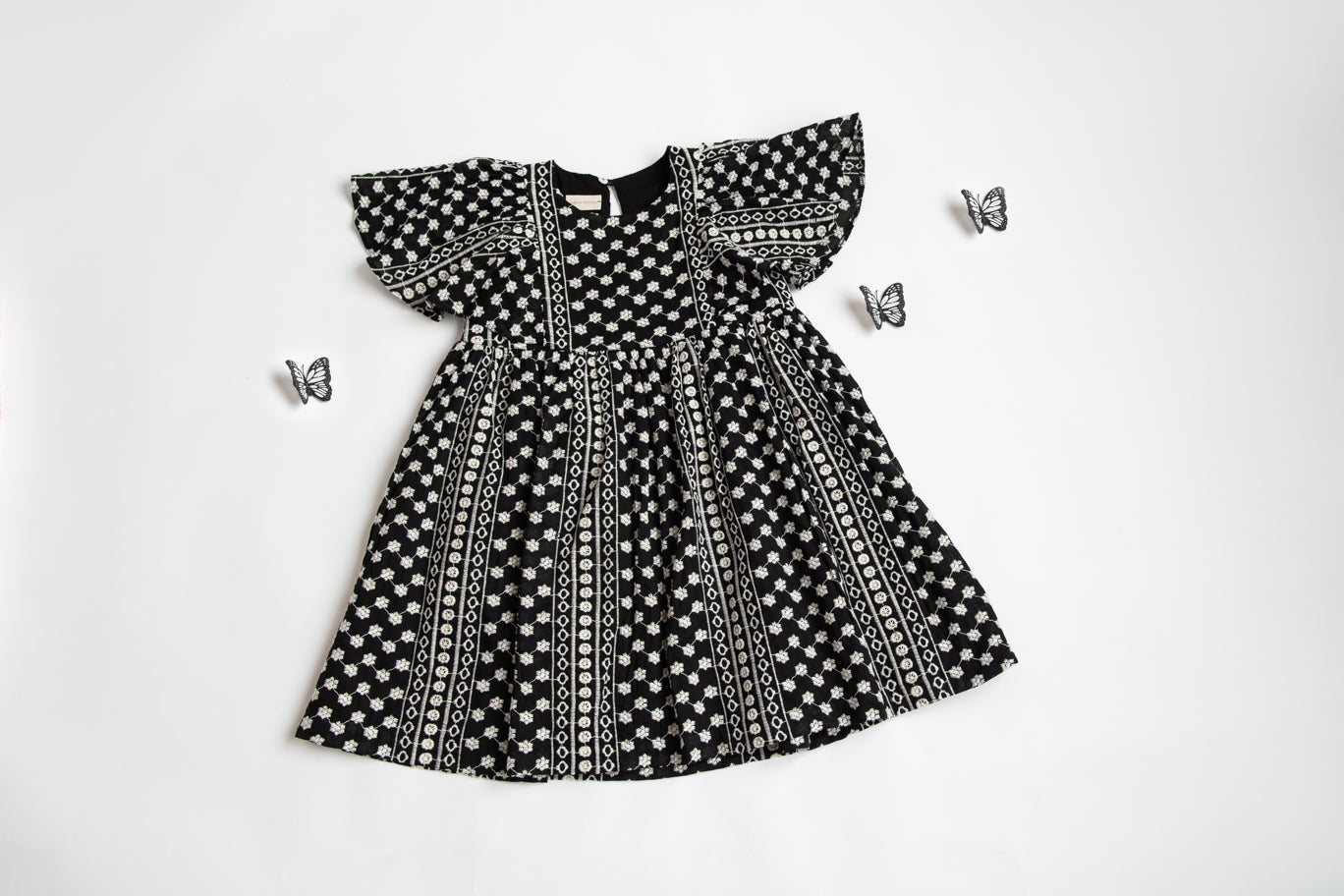 VESTIDO NEGRO BORDADO