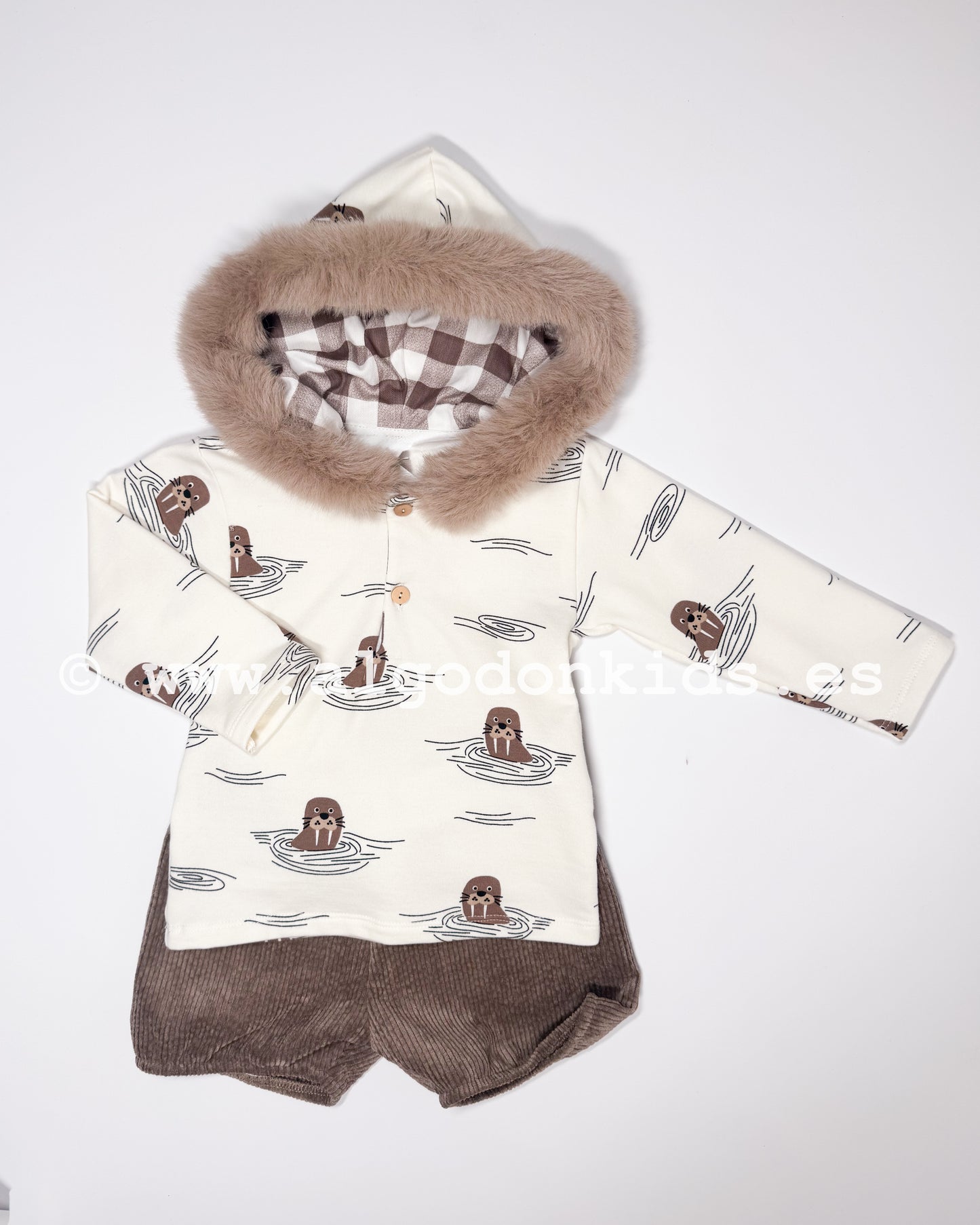 CONJUNTO LEON MARINO