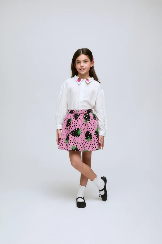CAMISA BLANCA FRESAS