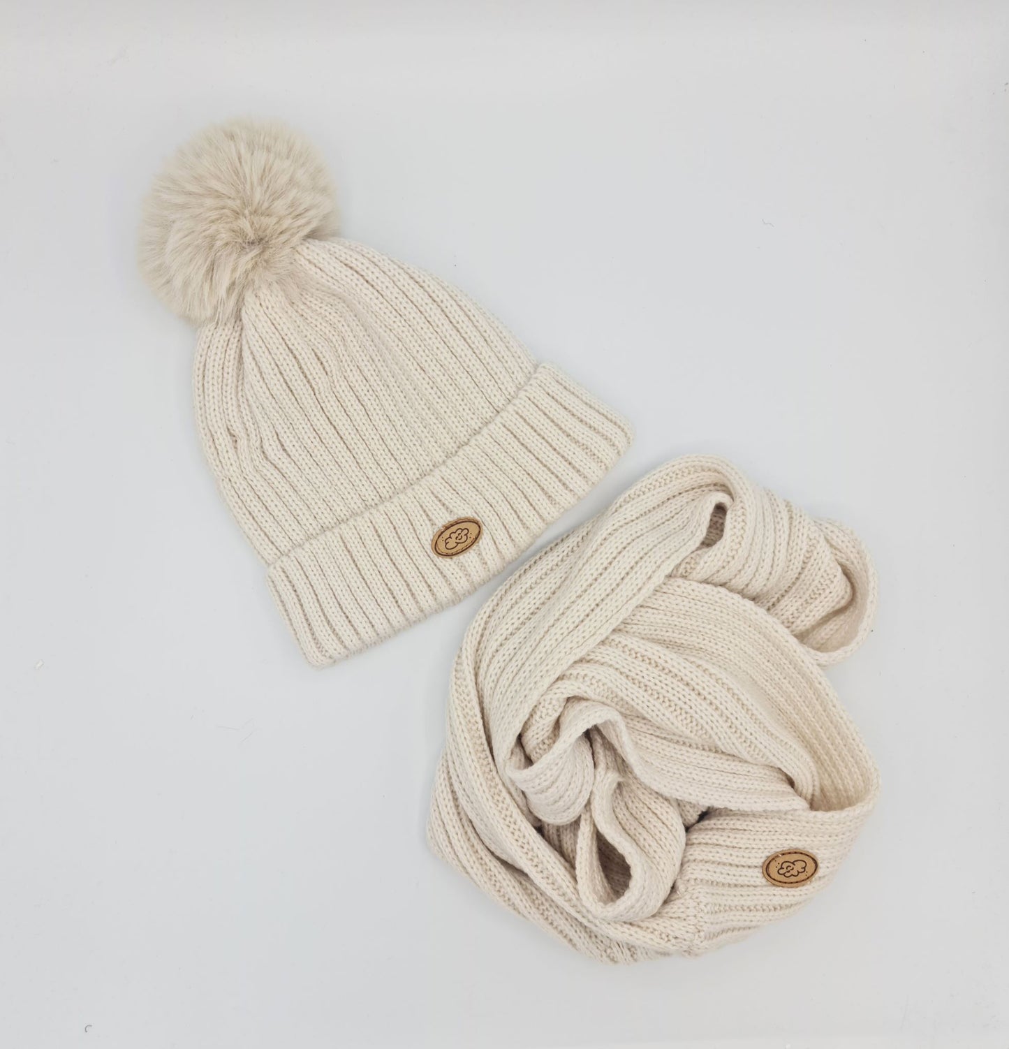 SET GORRO Y BUFANDA BEIGE